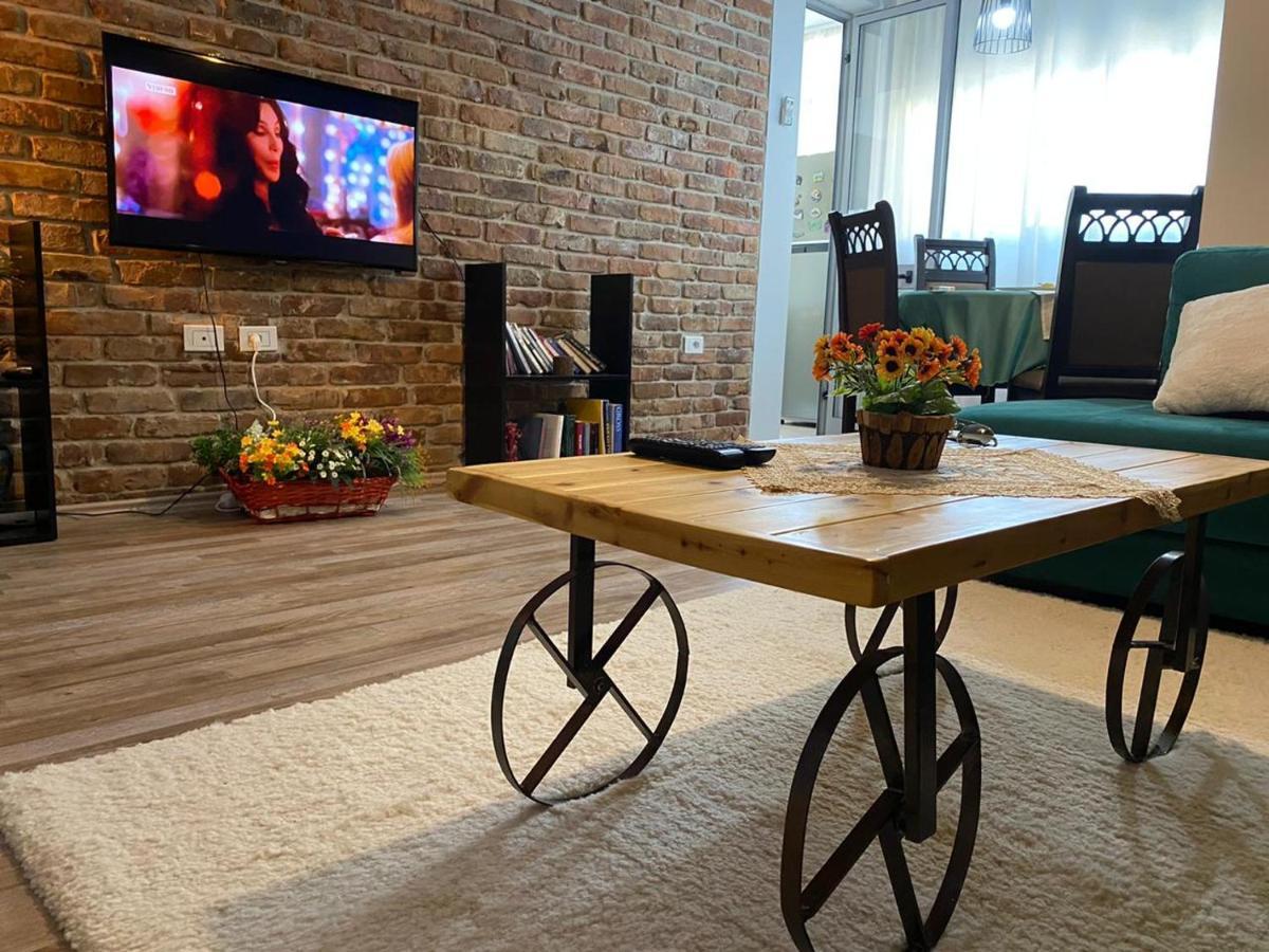Ultra Apartments 'New Baazar' Тирана Екстериор снимка